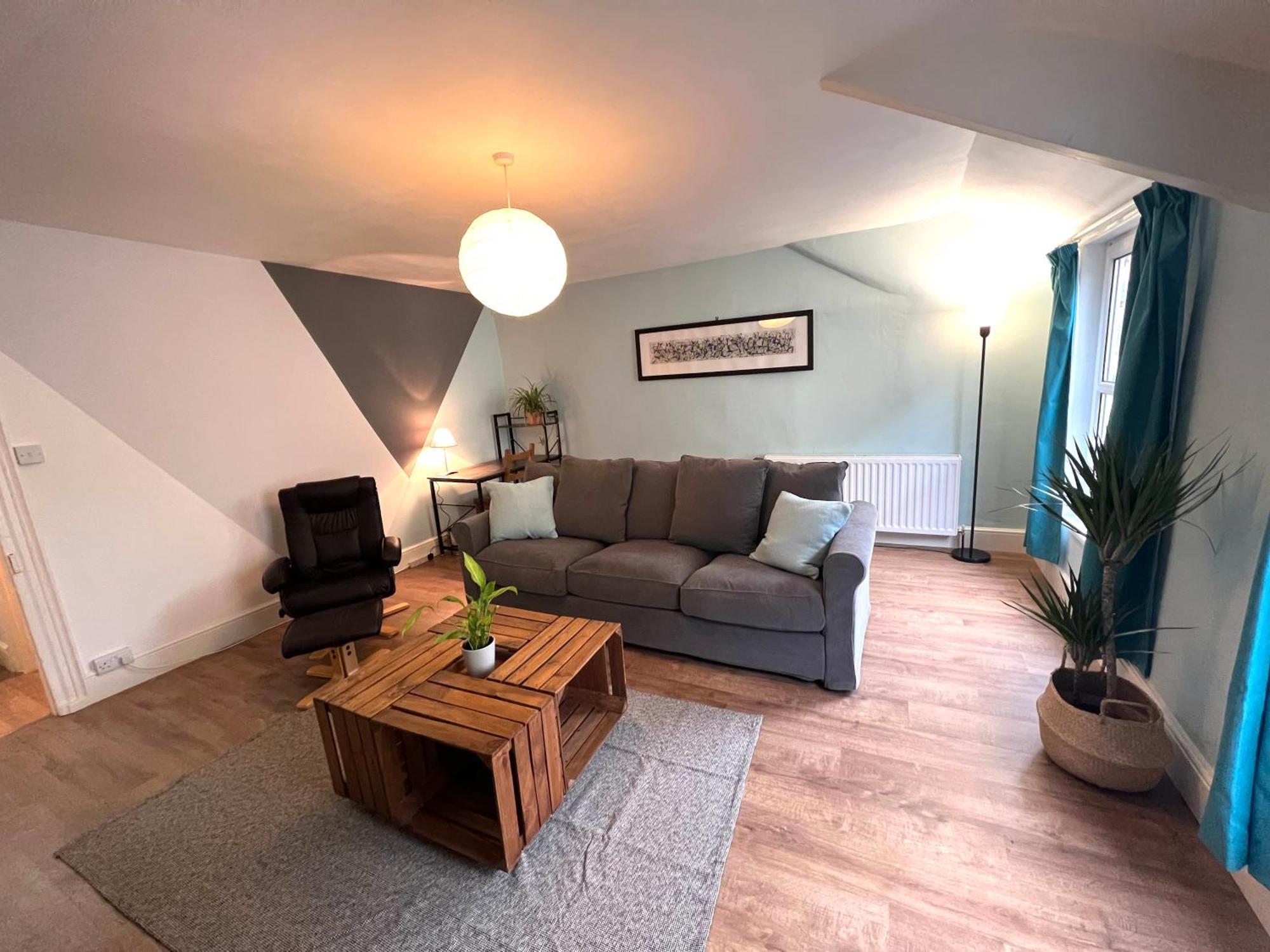 A Spacious 2 Bed Flat In Kingsbridge Town Екстер'єр фото